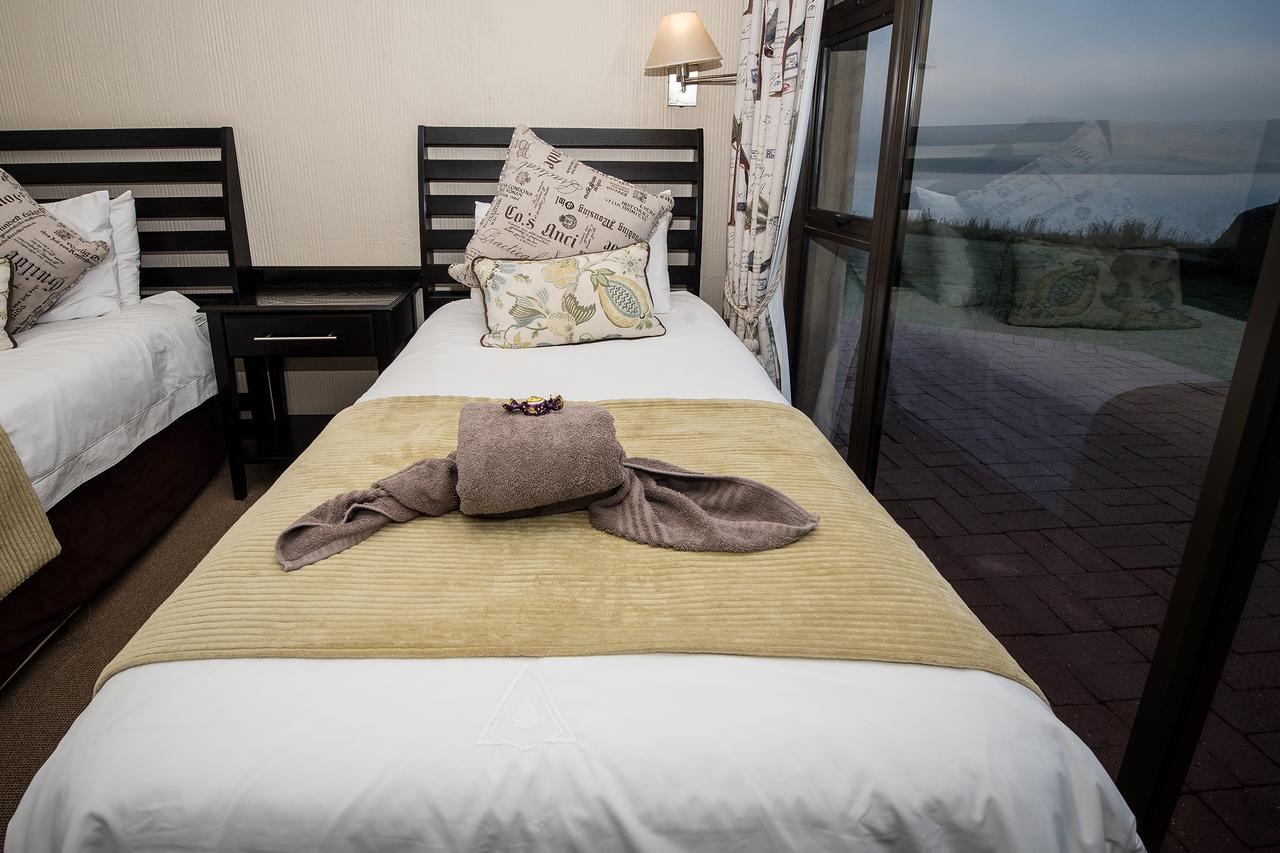Hotel First Group Qwantani Harrismith Exterior foto