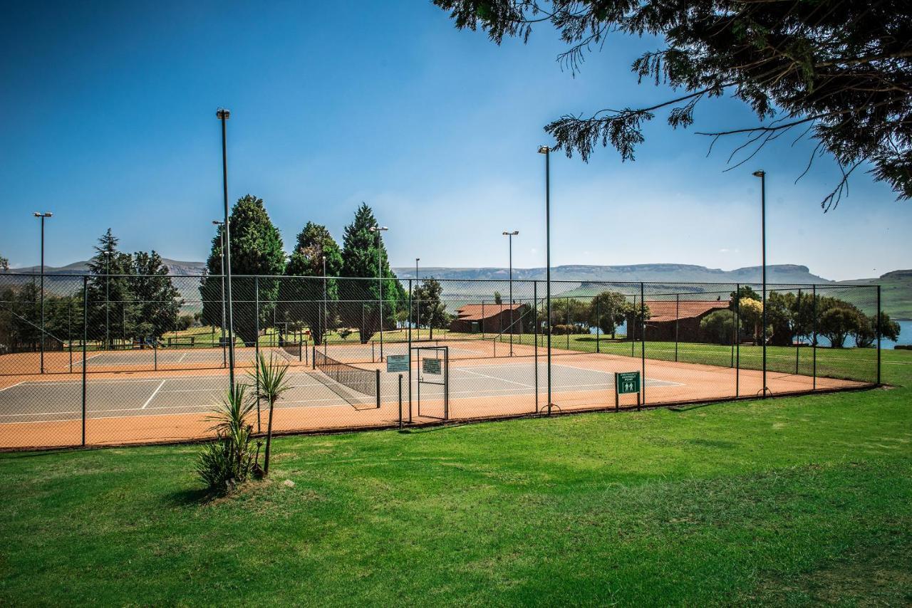 Hotel First Group Qwantani Harrismith Exterior foto