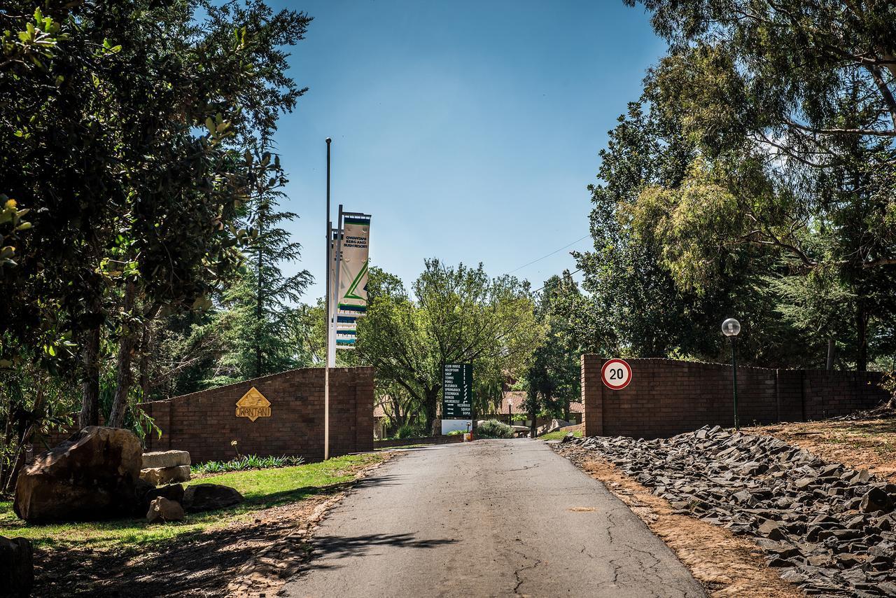 Hotel First Group Qwantani Harrismith Exterior foto